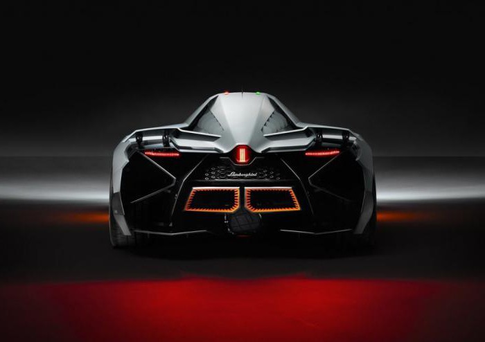 Lamborghini Egoista auto recenzie