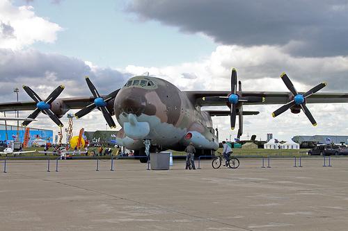 An-22 lietadlo - Antey, ktorý sa nebojí výšok