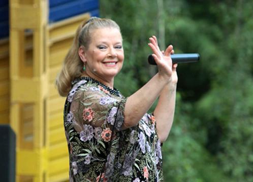 Životopis Senchina Lyudmila - najviac lyrická speváčka v krajine