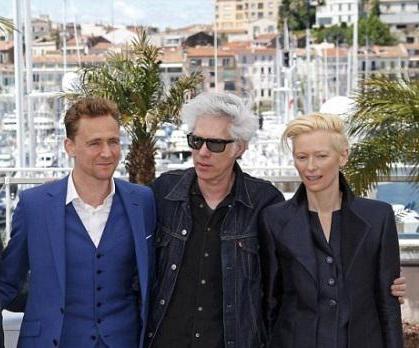 Jarmusch Jim je americký filmový režisér, hudobník, scenárista, aktívny podporovateľ nezávislého kina