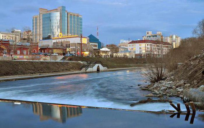 Mesto Jekaterinburg, rieka Iset - popis, foto