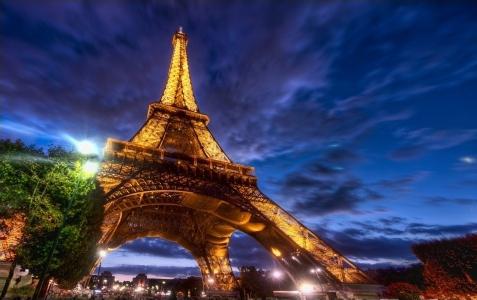 Adresa Eiffelovej veže