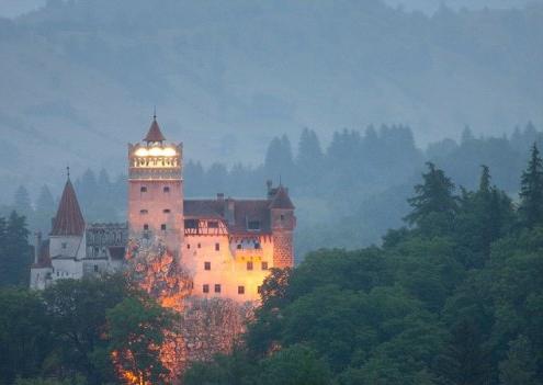 Dracula hrad v Rumunsku. Podnikanie na legende